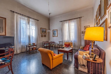 Foto Appartamento a Firenze Le Cure di 234 m² con 6 locali in vendita