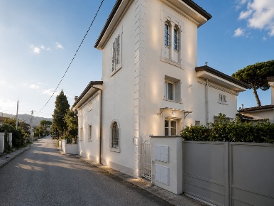 Foto Villa unifamiliare in Via ricasoli 33, Pietrasanta di 143 m²