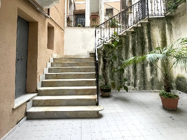 Foto Appartamento in Via XX Settembre, Catanzaro Centro Storico di 128 m²