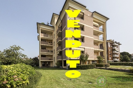 Foto Appartamento in Via Salvo d' Acquisto, Agrate Brianza Centro di 110 m²