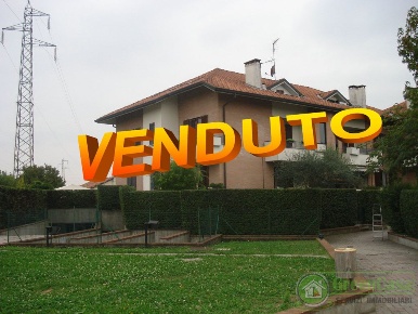 Foto Appartamento in via sant'anna, Agrate Brianza Centro di 95 m²