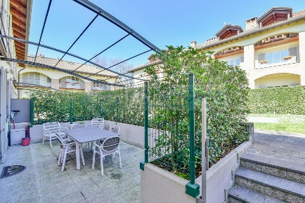 Foto Appartamento in VIA FERDINANDO BAJ, Carate Brianza di 110 m²