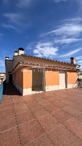 Foto Appartamento in Via Raffaello Scagnetti, Umbertide di 180 m²