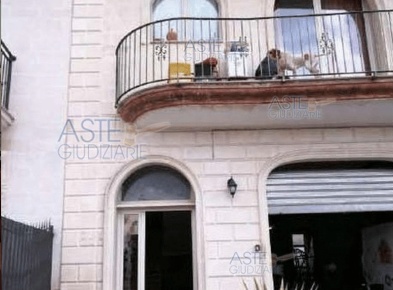 Foto Appartamento in Via E. Montale, Palagiano di 323 m² con 7 locali