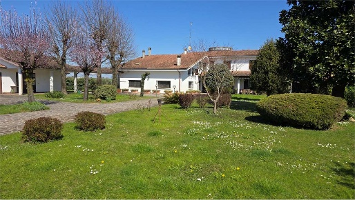 Foto Villa unifamiliare in Strada Cisa, Porto Mantovano Sant'antonio