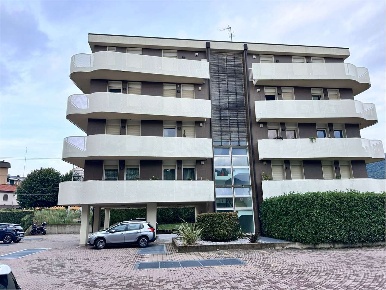 Foto Appartamento in CORSO XXV APRILE  175, Erba in vendita