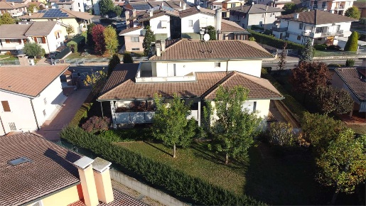 Foto Villa in Via Pisa, Bovolone in vendita