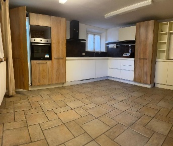 Foto Appartamento a Ponsacco Centro di 140 m² con 7 locali in vendita