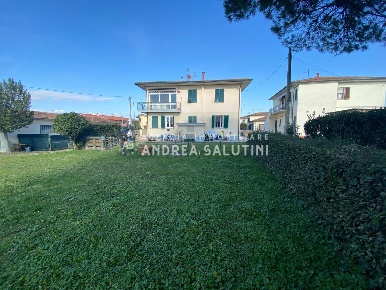 Foto Appartamento a Ponsacco di 135 m² con 9 locali in vendita