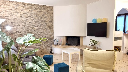 Foto Villa a schiera a Ponsacco Centro di 120 m² con 5 locali in vendita