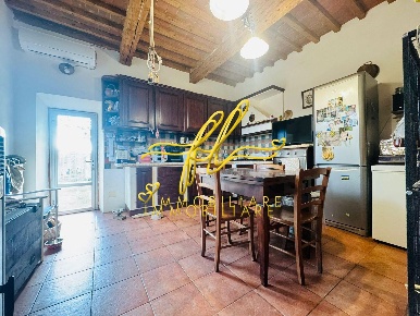 Foto Casa indipendente a Collesalvetti di 110 m² con 4 locali in vendita