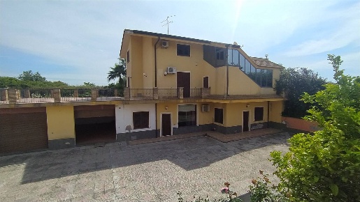 Foto Villa unifamiliare in VIA G. MATTEOTTI, Aci Sant'Antonio di 140 m²