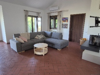 Foto Villa unifamiliare a Tarquinia Campagna di 120 m² con 5 locali