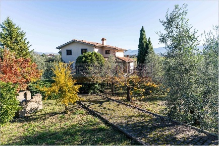 Foto Villa bifamiliare in Via del Fontanile 35, Fiano Romano di 150 m²