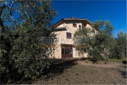 Foto Villa bifamiliare in Via del Fontanile 35, Fiano Romano di 150 m²