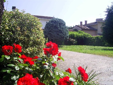 Foto Villa unifamiliare in via Treves  145, Porto Mantovano di 490 m²