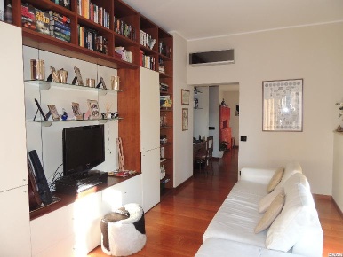 Foto Appartamento in Via Galvani, Terni Centro di 170 m² con 6 locali