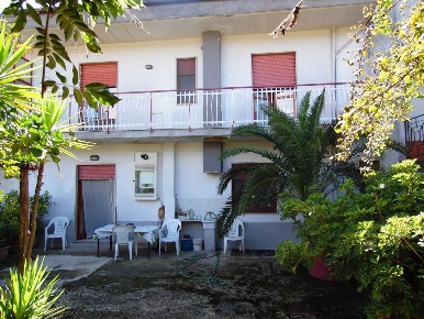 Foto Villa a schiera a Baronissi Antessano di 240 m² con 6 locali