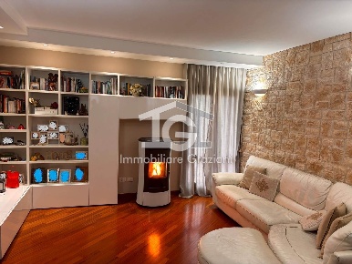 Foto Appartamento a Collesalvetti di 80 m² con 4 locali in vendita