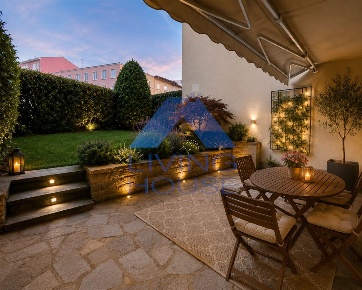 Foto Appartamento in Via G. Garibaldi, Besana in Brianza Centro di 137 m²