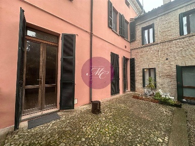Foto Appartamento in Via Garzoni, Bagnacavallo Centro di 97 m² con 2 locali
