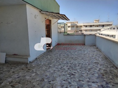 Foto Appartamento in Via Papap Pio XII, Capurso di 110 m² con 3 locali