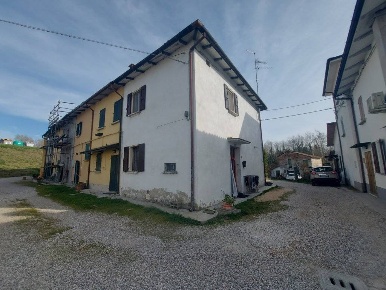 Foto Villa a schiera in via confine inferiore, Molinella di 85 m²