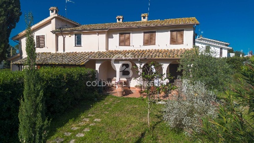 Foto Villa unifamiliare in Via dei Sinina, Tarquinia Marina Velca di 130 m²