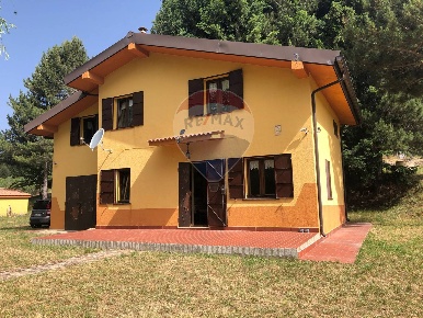 Foto Villa in contrada agnarella, San Giovanni in Fiore in vendita