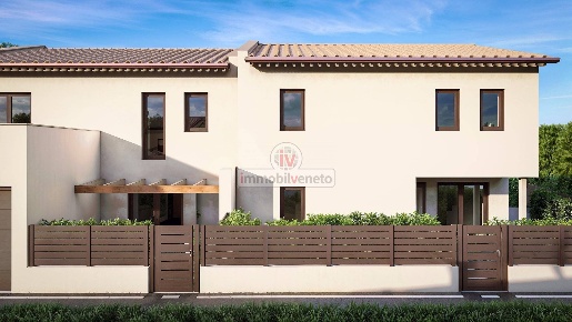 Foto Villa a schiera in VIA ROMA, Lonigo Centro di 270 m² con 8 locali