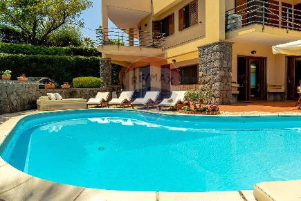 Foto Villa singola in via Tropea, Aci Sant'Antonio Santa Maria La Stella