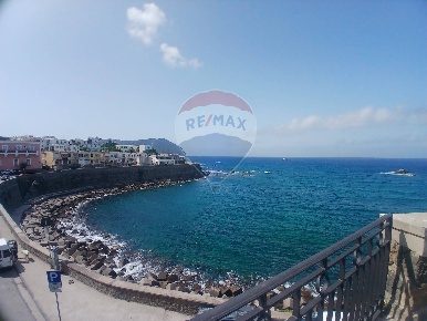 Foto Appartamento in Via San Giovanni, Forio Centro di 55 m² con 2 locali