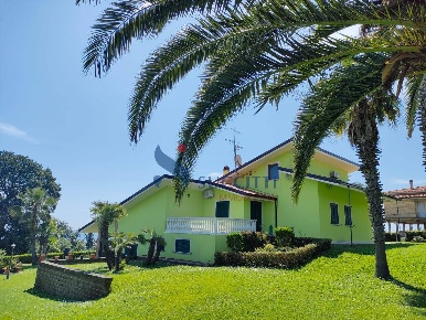Foto Villa in via del Semaforo, Martinsicuro in vendita