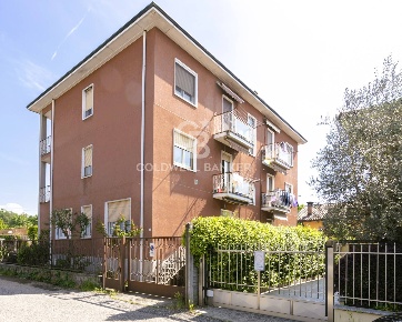 Foto Appartamento in Via Lorenzo Perosi, Samarate Cascina Elisa di 107 m²