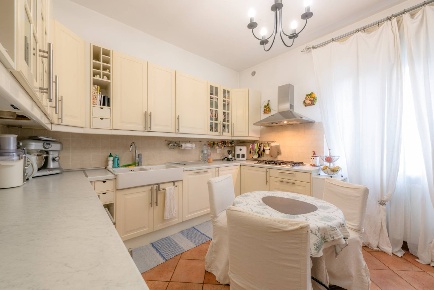 Foto Appartamento in via solari, Albino Centro di 130 m² con 4 locali