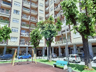 Foto Appartamento in Piazza Kennedy, Beinasco Borgaretto di 100 m²