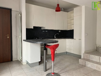 Foto Appartamento in Via Como 21, Malnate San Salvatore di 90 m² in vendita