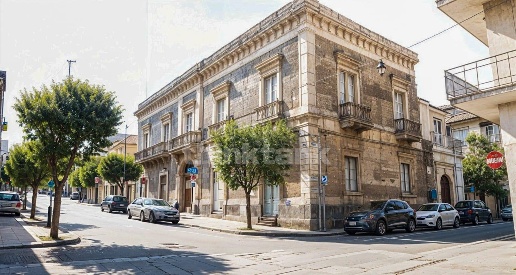 Foto Villa unifamiliare in Via Vittorio Emanuele, Aci Sant'Antonio Centro