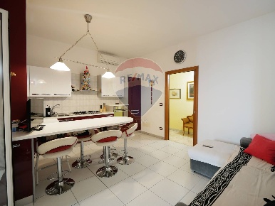 Foto Appartamento in Via Enrico Toti, Valenzano di 129 m² con 3 locali