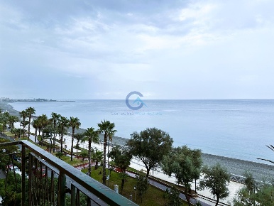 Foto Appartamento in Via Lungomare Stefano Pugliese 57, Catanzaro di 106 m²