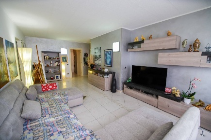 Foto Appartamento in Via Genova, Volpiano di 116 m² con 4 locali in vendita