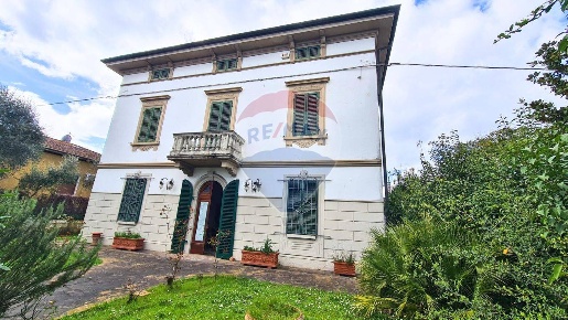 Foto Villa singola in località Biagioni, Altopascio Spianate, Ponte ai Pini