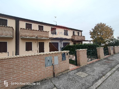 Foto Villa a schiera in Via Caduti di Cefalonia, Copparo di 140 m²