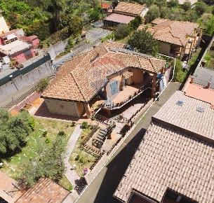 Foto Villa singola in via Silvio Pellico, Aci Sant'Antonio di 201 m²