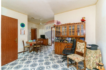 Foto Appartamento in Via Livorno, Aci Castello Centro di 72 m² con 4 locali