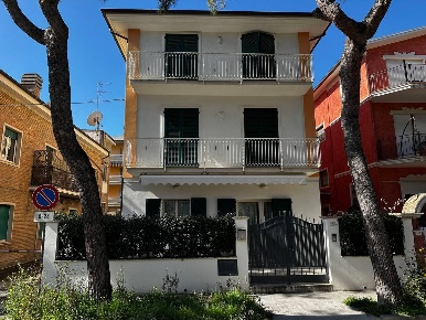 Foto Appartamento in VIALE DELLA VITTORIA, Porto San Giorgio in vendita