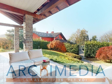 Foto Villa singola in Via Cavaliere Giuseppe Brusa, Malnate Centro