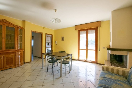 Foto Appartamento in Via Cilea, Grottammare Centro di 85 m² con 4 locali