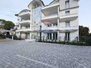 Foto Appartamento in via privata del parco, Somma Lombardo Centro di 75 m²