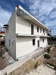Foto Appartamento in VIA FRONDAROLA, Roma Castelverde di 95 m² con 3 locali